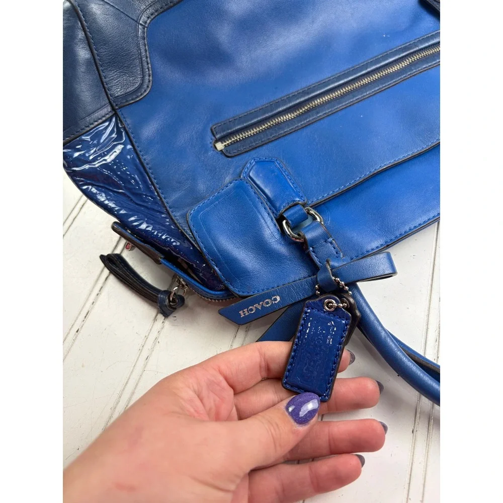Coach Vintage Y2K Blue Patent Leather Poppy Shoulder Bag Purse